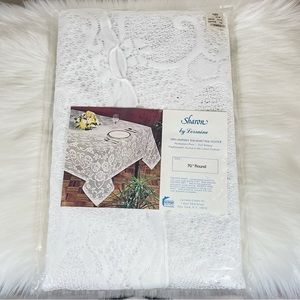 NWT Sharon by Lorraine White Tablecloth